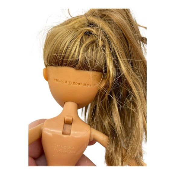 Vintage Bratz Yasmin Doll Purple Lips Brown Eyes 2001 Action Tab Arms NO FEET - Picture 2 of 14